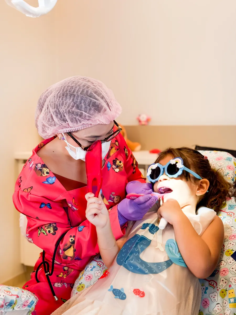 Criança atendida no espaço AKA Kids da Akaki